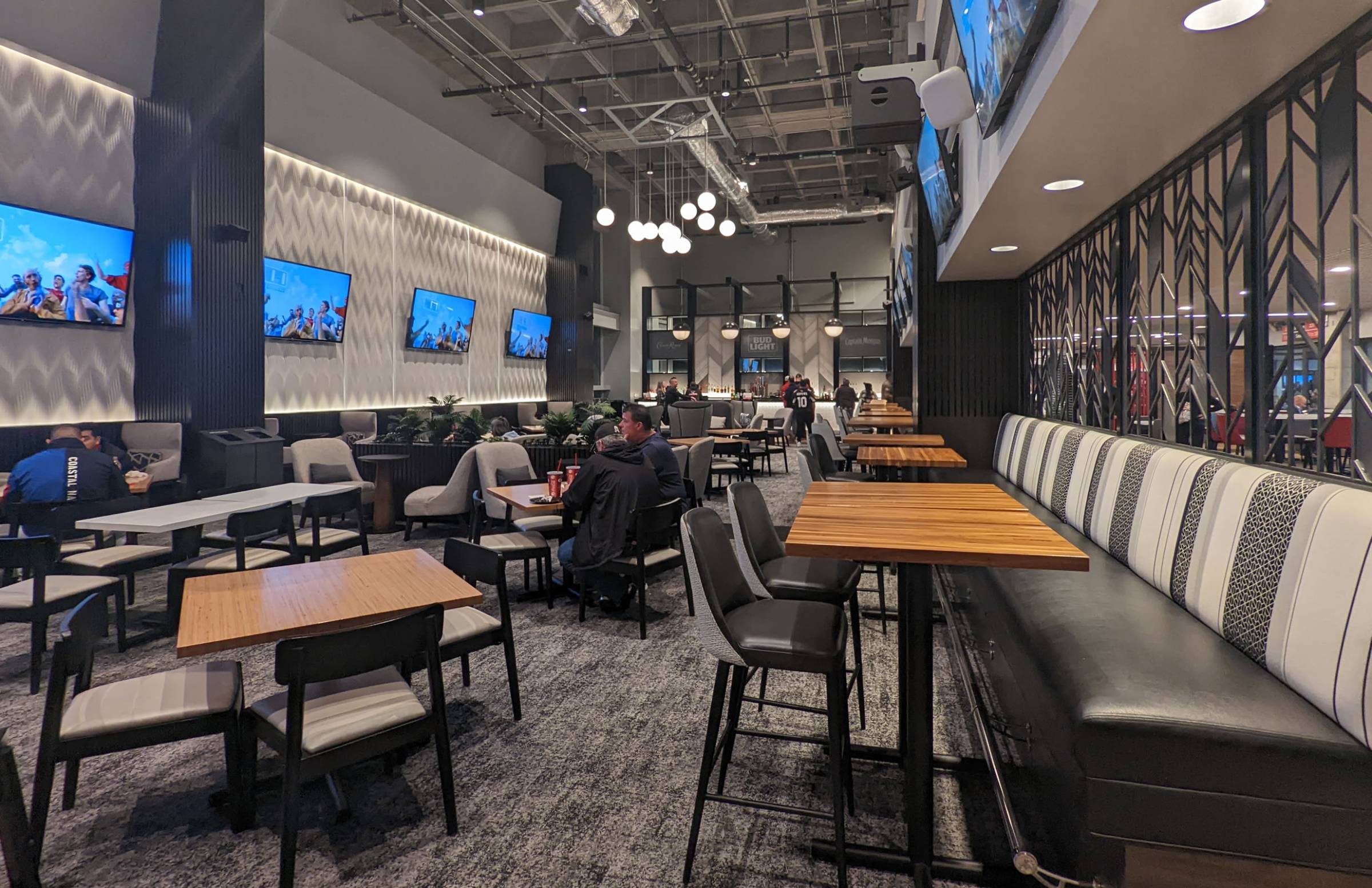 club level lounge