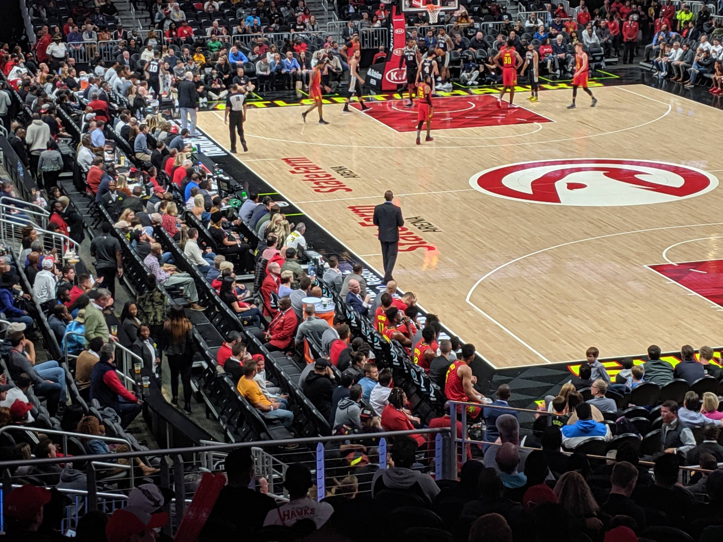 atlanta hawks bench