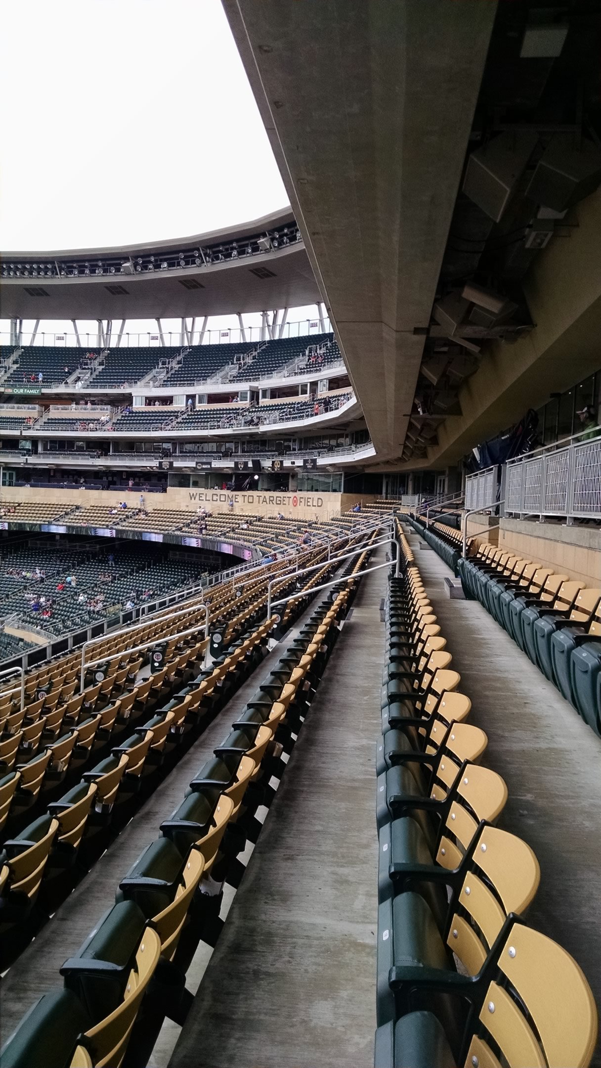 Target Field Seating Chart By Row