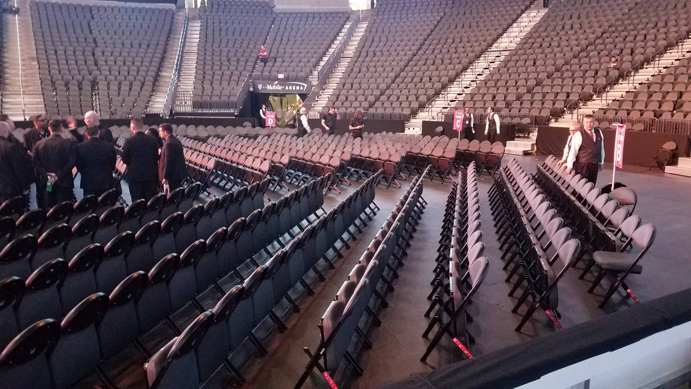 t-mobile ufc floor seats