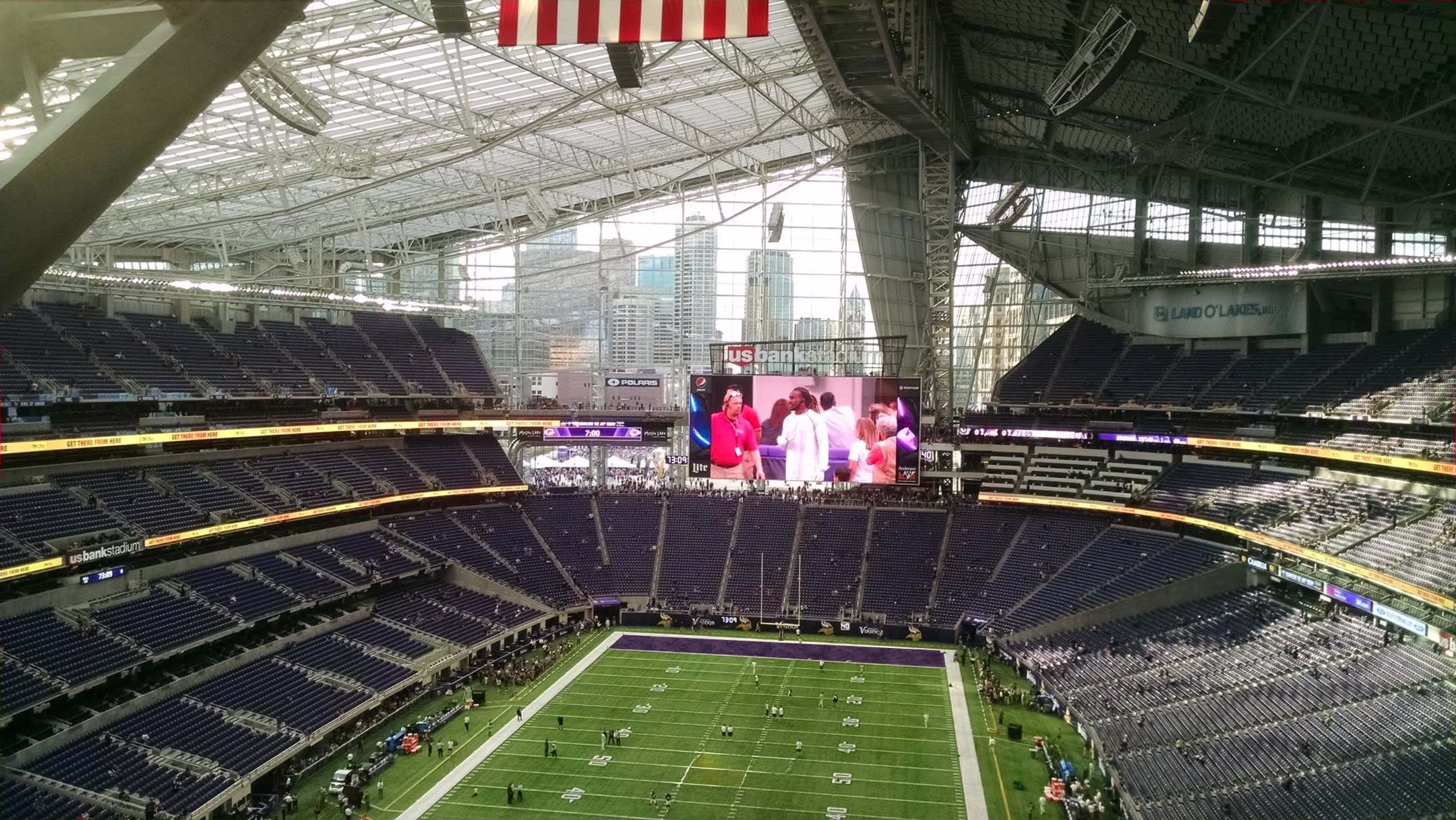 us bank stadium scoreboard