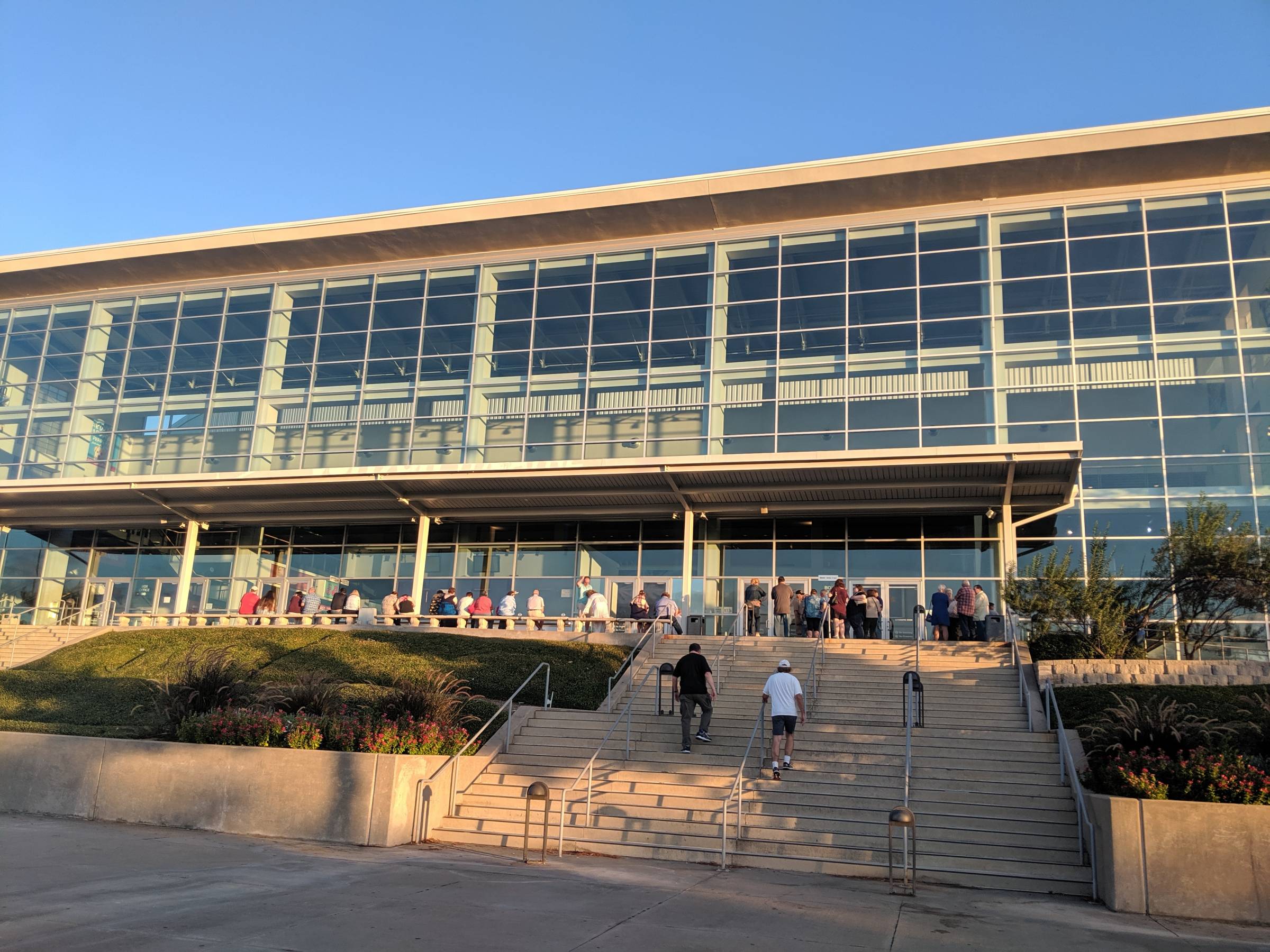 outside verizon theatre grand prarie