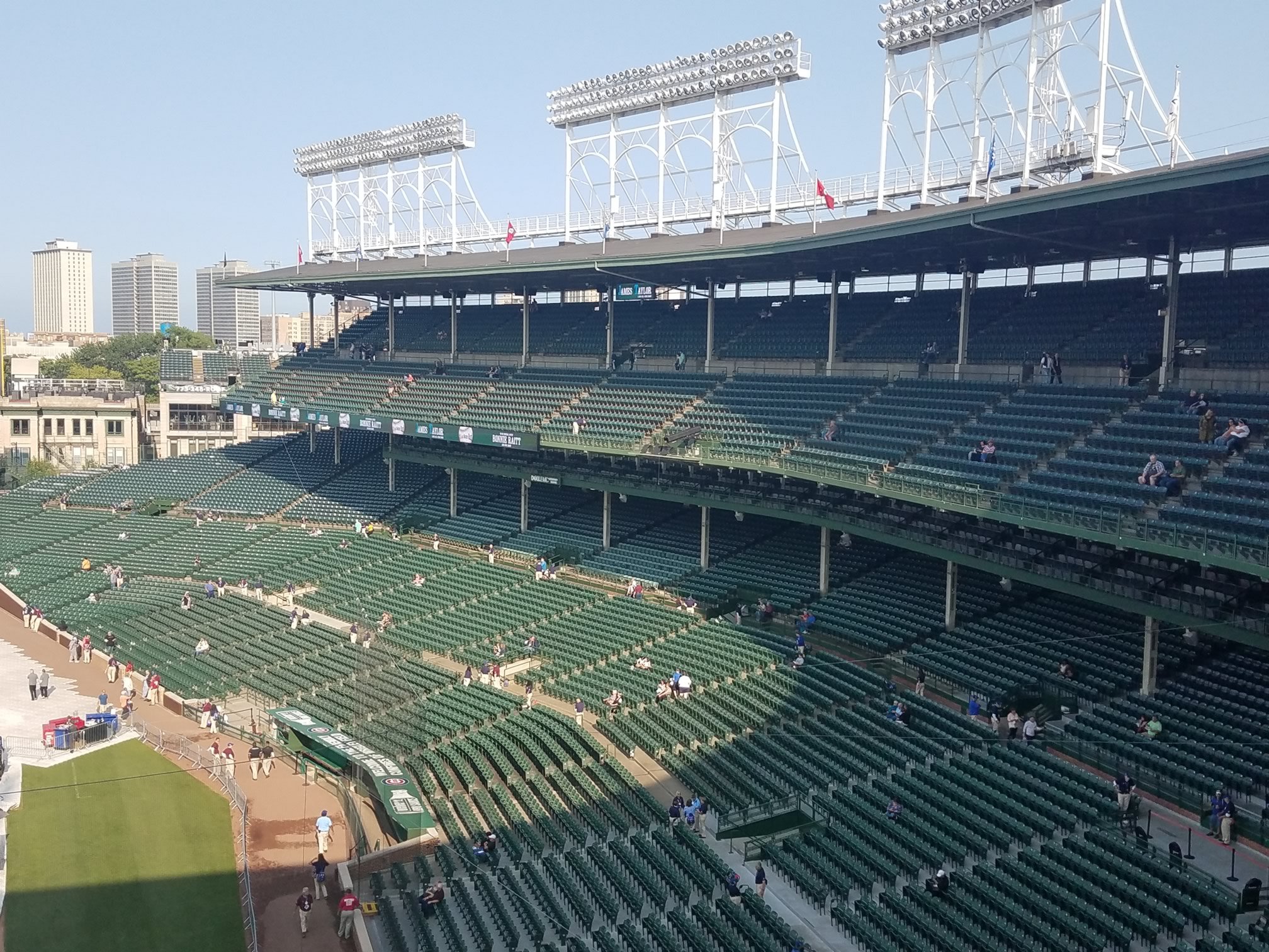 Shaded And Ered Seating At Wrigley Field Rateyourseats Com